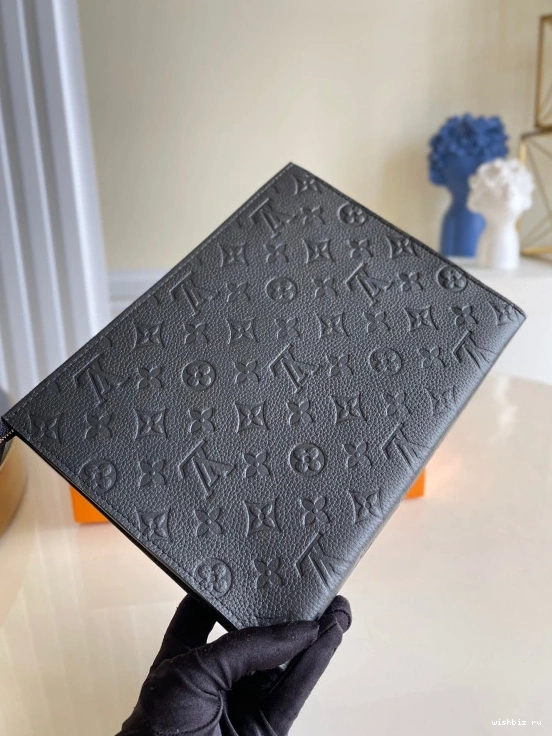 WIS LOUIS VUITTON VOYAGE POCHETTE 1001